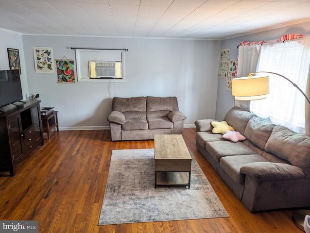 768 LEWISBERRY RD, New Cumberland, PA 17070