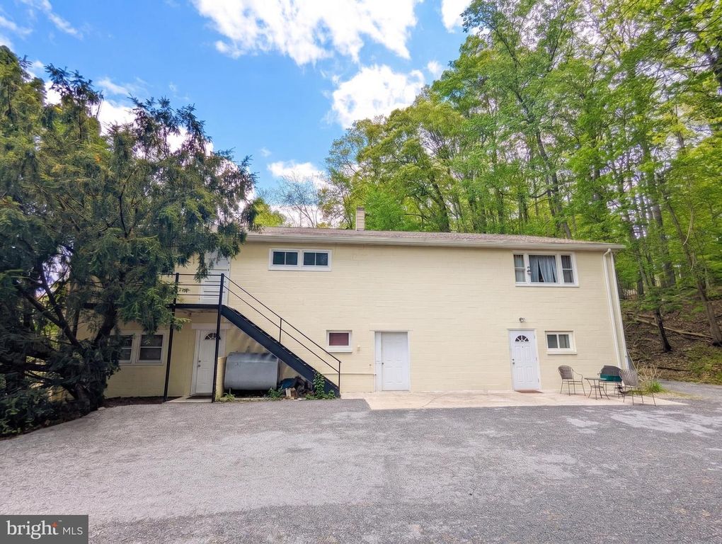 768 LEWISBERRY RD, New Cumberland, PA 17070