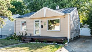 27050 Palmer Boulevard, Madison Heights, MI 48071