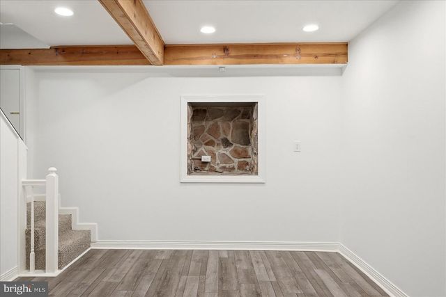 32 PARNASSUS RD, Linden, VA 22642