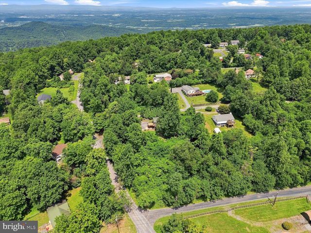 32 PARNASSUS RD, Linden, VA 22642