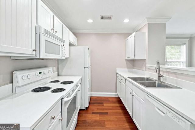 1035 Barnett Shoals Road 452, Athens, GA 30605