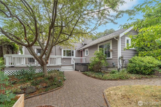 762 29th Street, Port Townsend, WA 98368
