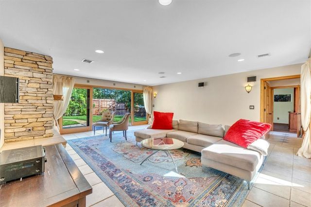 9824 Baden Avenue, Chatsworth, CA 91311