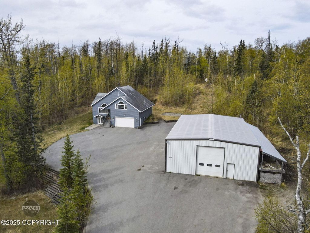 1100 N Golden Hills Drive, Palmer, AK 99645