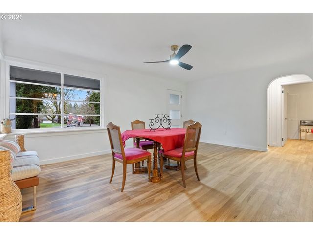 2550 JOLIE POINTE Rd, West Linn, OR 97068