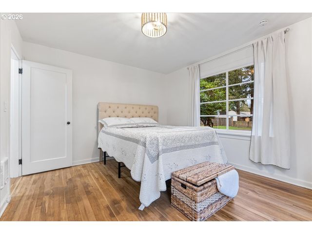 2550 JOLIE POINTE Rd, West Linn, OR 97068