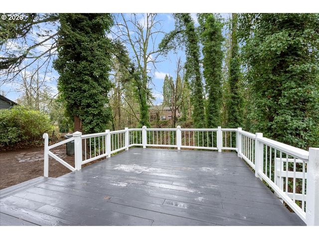 2550 JOLIE POINTE Rd, West Linn, OR 97068