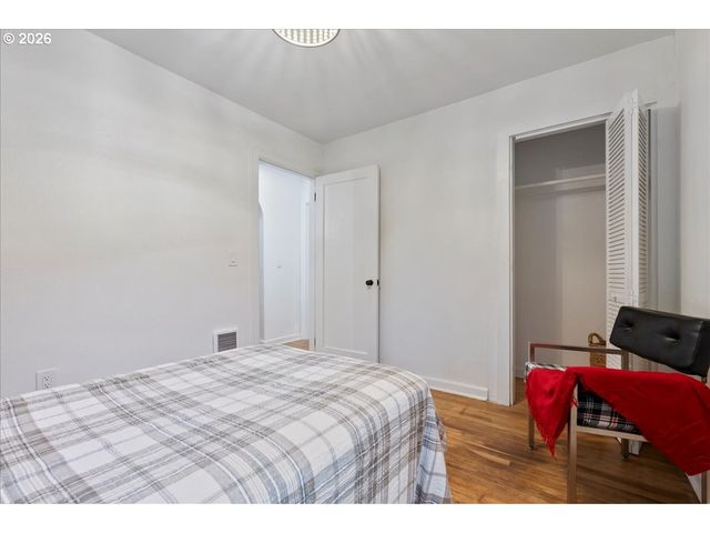 2550 JOLIE POINTE Rd, West Linn, OR 97068