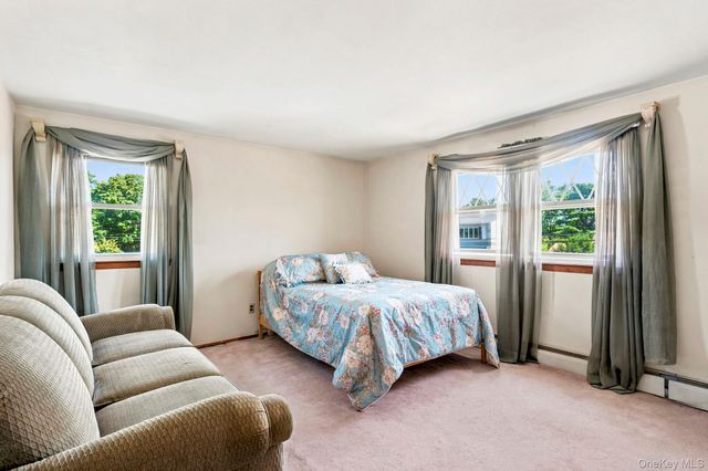 216 Gardner Avenue, Jericho, NY 11753