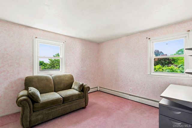 216 Gardner Avenue, Jericho, NY 11753