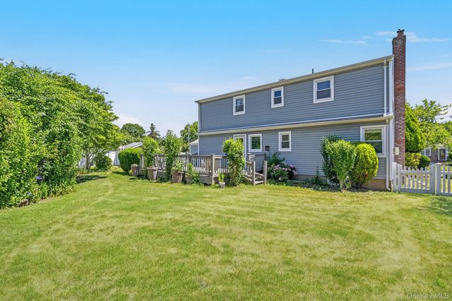 216 Gardner Avenue, Jericho, NY 11753
