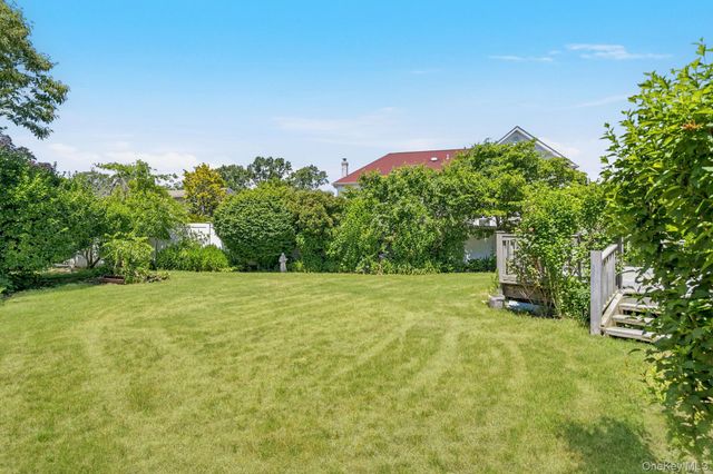 216 Gardner Avenue, Jericho, NY 11753