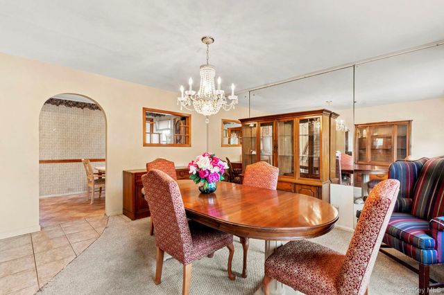 216 Gardner Avenue, Jericho, NY 11753