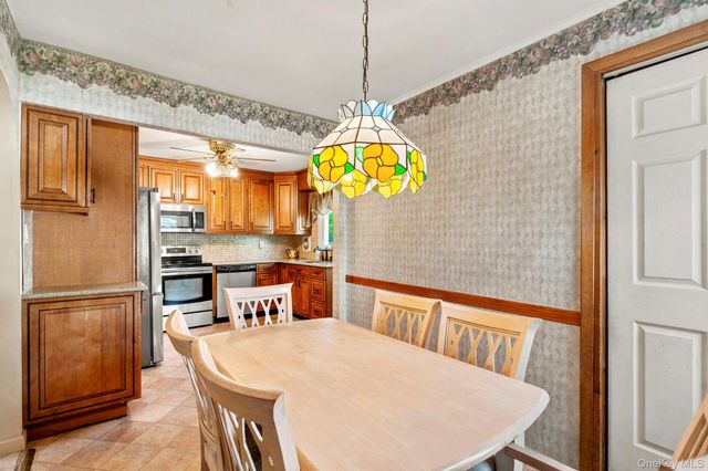 216 Gardner Avenue, Jericho, NY 11753