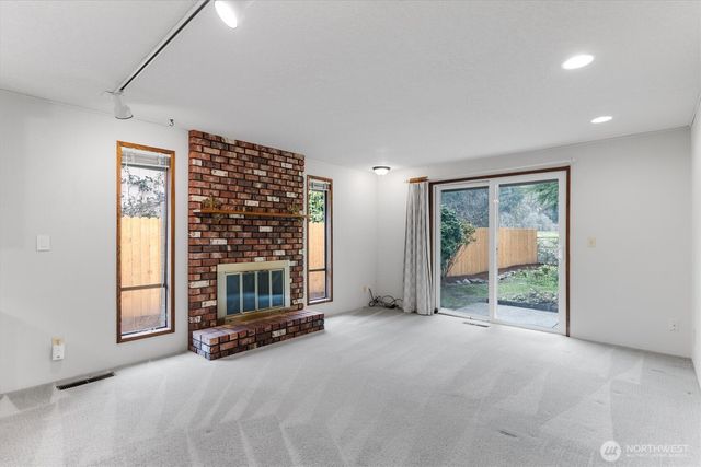 5633 Finch Drive, Longview, WA 98632