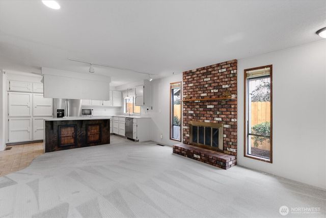 5633 Finch Drive, Longview, WA 98632