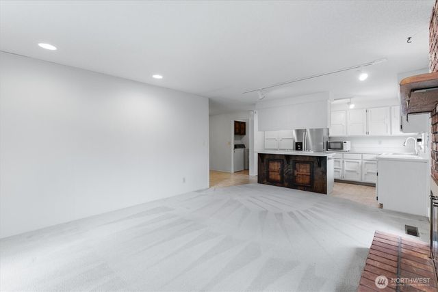 5633 Finch Drive, Longview, WA 98632