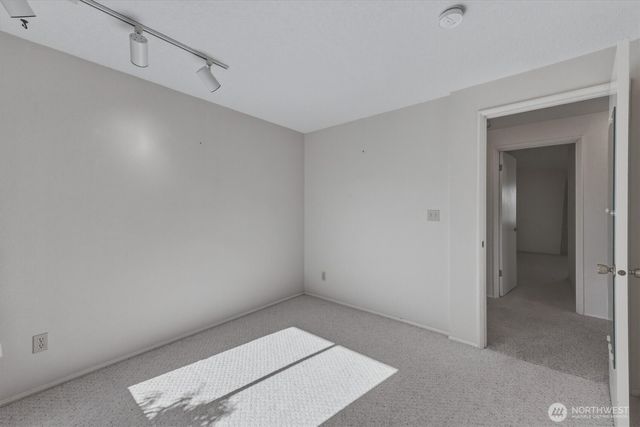 5633 Finch Drive, Longview, WA 98632