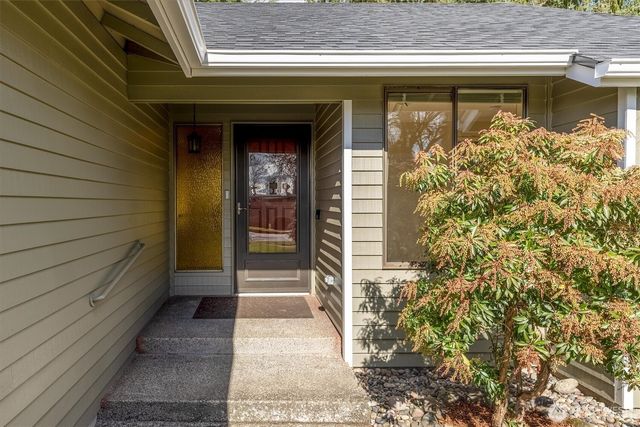 5633 Finch Drive, Longview, WA 98632