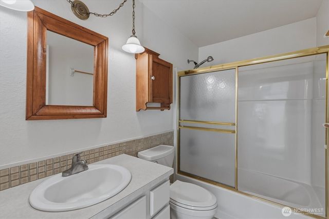 5633 Finch Drive, Longview, WA 98632