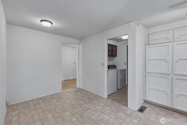 5633 Finch Drive, Longview, WA 98632