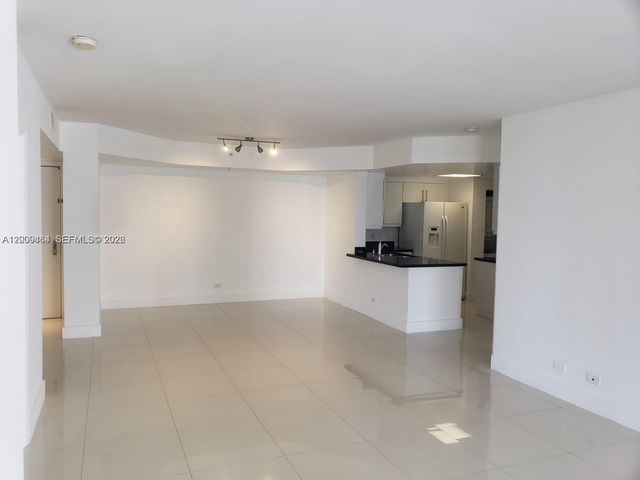 701 Brickell Key Blvd 2306, Miami, FL 33131