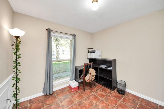 902 Old Mill Lane, Houston, TX 77073