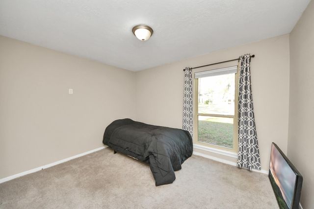 902 Old Mill Lane, Houston, TX 77073