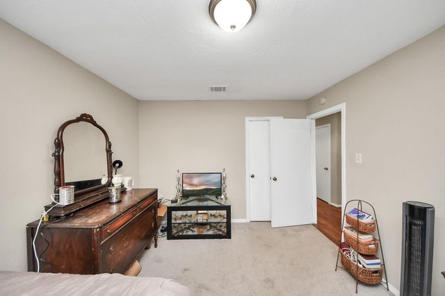 902 Old Mill Lane, Houston, TX 77073