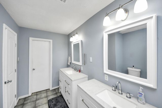 902 Old Mill Lane, Houston, TX 77073