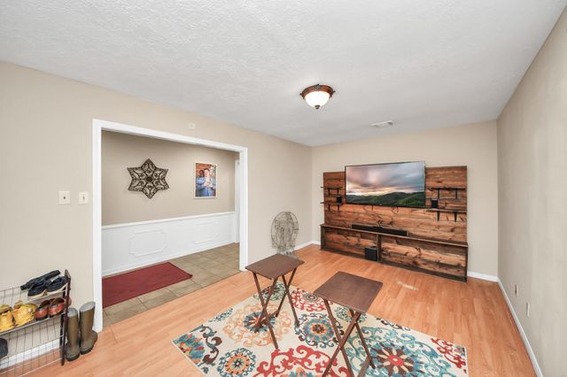902 Old Mill Lane, Houston, TX 77073