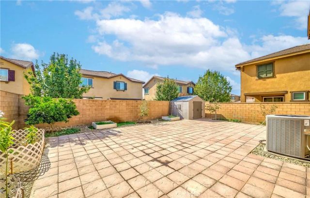 15581 Curry, Fontana, CA 92336