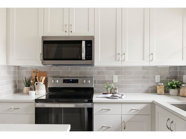 114 Bayside Cir, Windsor, CO 80550