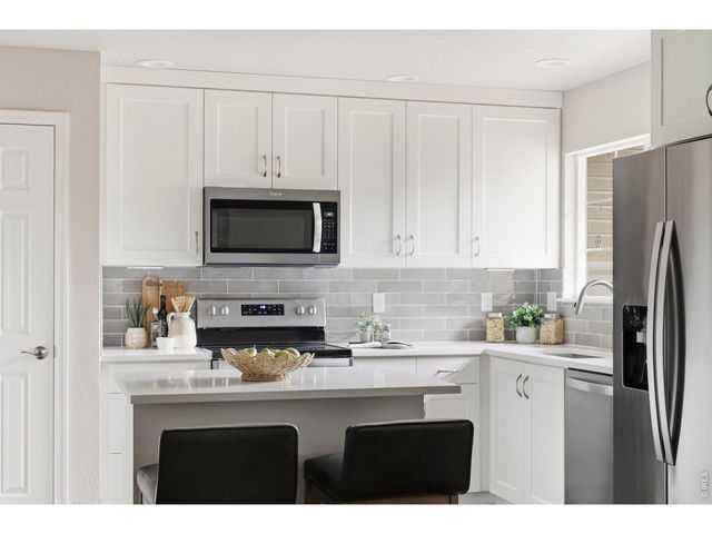 114 Bayside Cir, Windsor, CO 80550