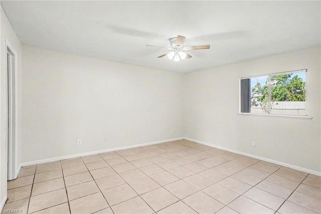 3506 SW 8th CT, Cape Coral, FL 33914