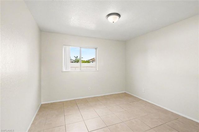 3506 SW 8th CT, Cape Coral, FL 33914