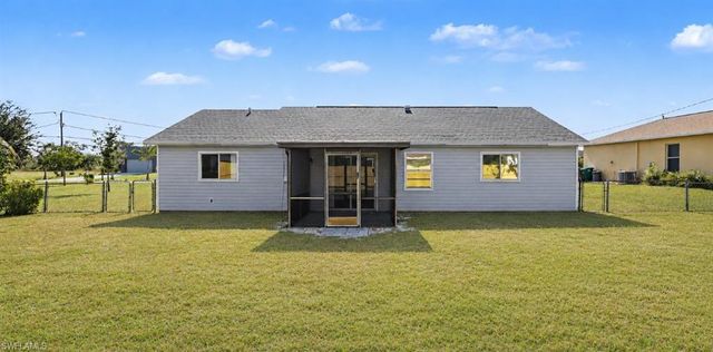 3506 SW 8th CT, Cape Coral, FL 33914