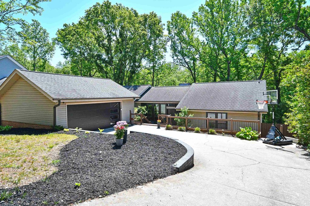 119 Cherrywood Trail, Greer, SC 29650