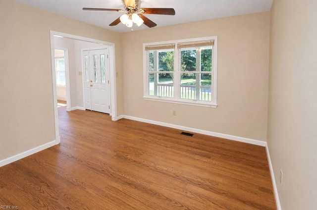 208 Silver Fox TRCE, Yorktown, VA 23693
