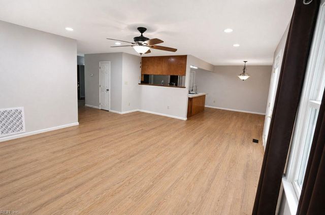 208 Silver Fox TRCE, Yorktown, VA 23693