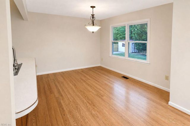 208 Silver Fox TRCE, Yorktown, VA 23693