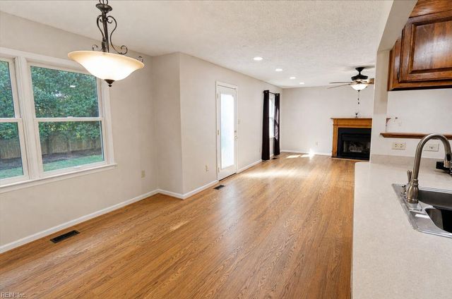 208 Silver Fox TRCE, Yorktown, VA 23693