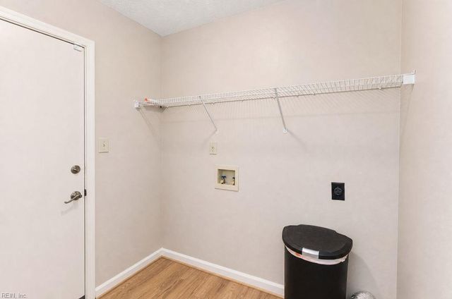 208 Silver Fox TRCE, Yorktown, VA 23693