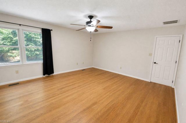 208 Silver Fox TRCE, Yorktown, VA 23693