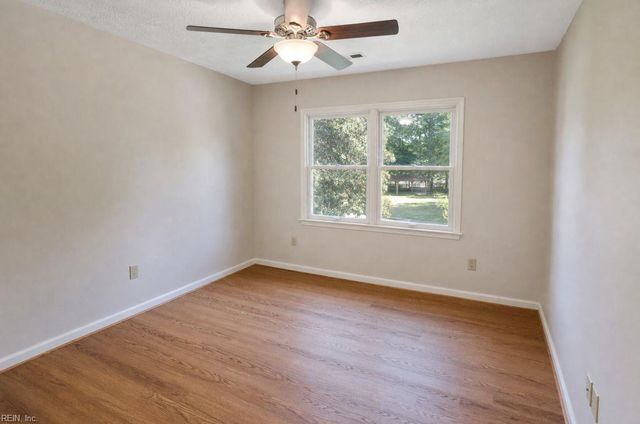 208 Silver Fox TRCE, Yorktown, VA 23693