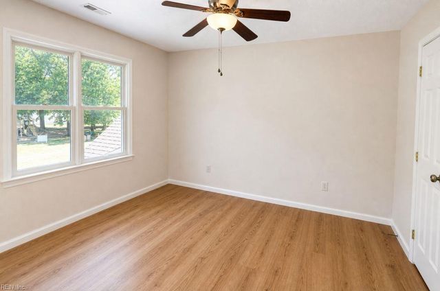 208 Silver Fox TRCE, Yorktown, VA 23693