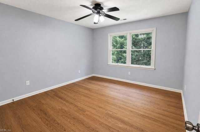 208 Silver Fox TRCE, Yorktown, VA 23693