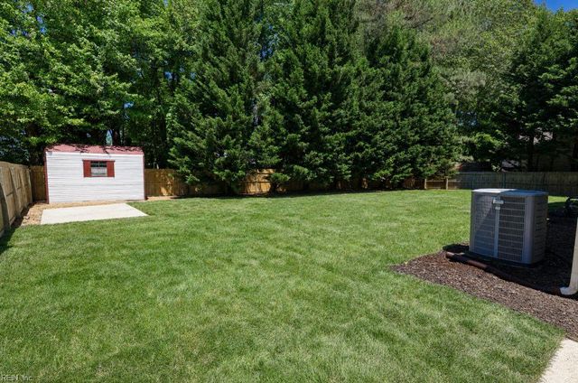208 Silver Fox TRCE, Yorktown, VA 23693