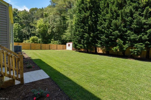 208 Silver Fox TRCE, Yorktown, VA 23693